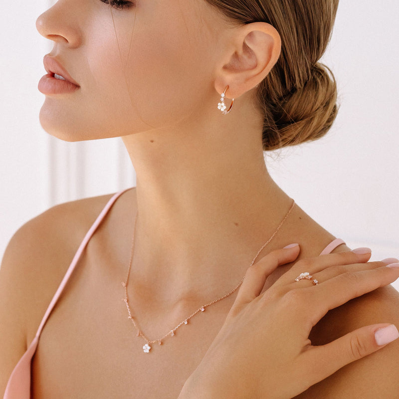 Lia Flower Necklace Rose Gold