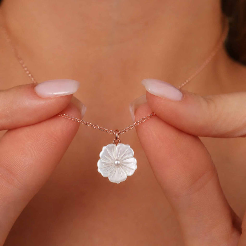 Nacre Necklace