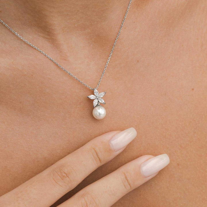 Silver Fleur Necklace