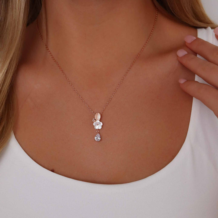 Leaf Drop Necklace